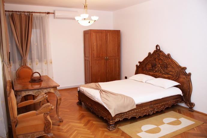 Casa Craiova Nuova Hotel Екстериор снимка
