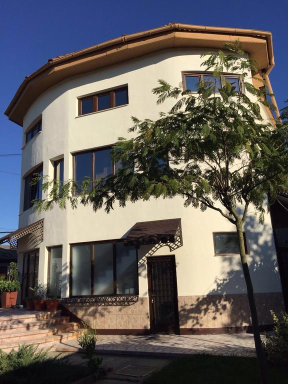 Casa Craiova Nuova Hotel Екстериор снимка