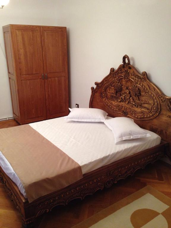 Casa Craiova Nuova Hotel Екстериор снимка