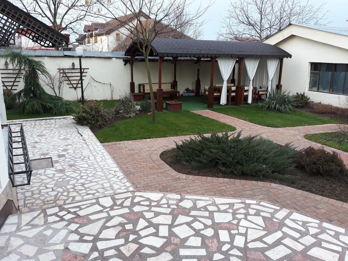 Casa Craiova Nuova Hotel Екстериор снимка